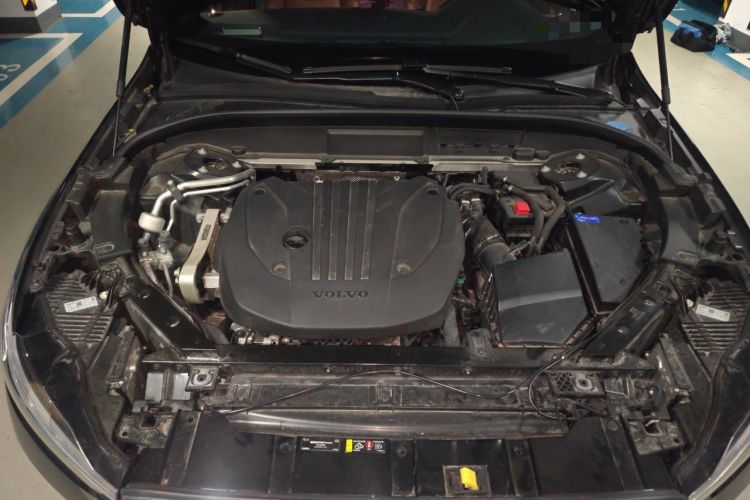 Used Volvo XC60 2024 B5 4x4 Smart Luxury Edition Engine Bay