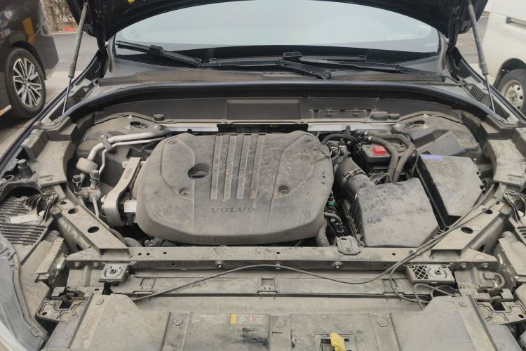 Used Volvo XC60 2024 B5 4x4 Smart Luxury Edition Engine Bay