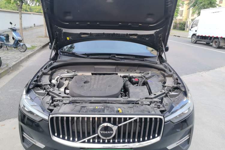 Used Volvo XC60 2024 B5 4x4 Smart Luxury Edition Engine Bay