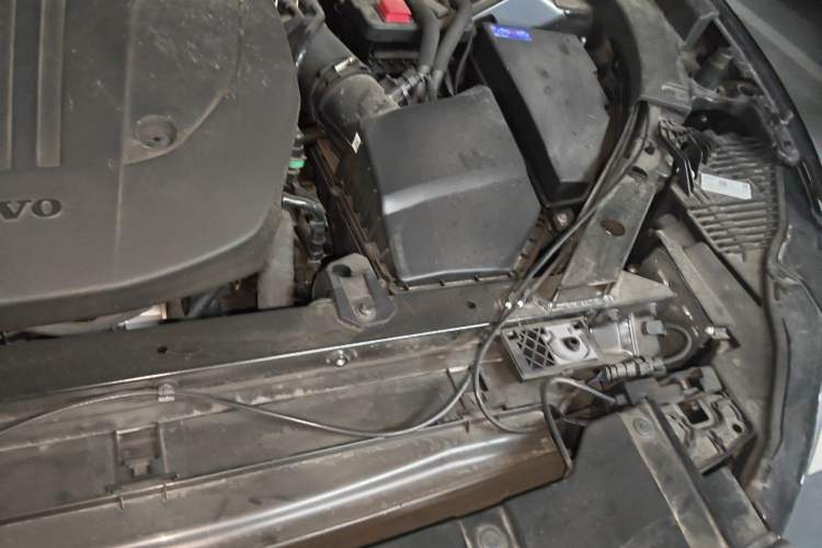 Used Volvo XC60 2024 B5 4x4 Smart Luxury Edition Engine Bay Left