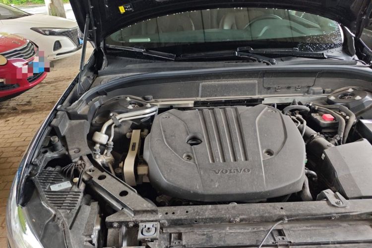 Used Volvo XC60 2024 B5 4x4 Smart Luxury Edition Engine Bay Right