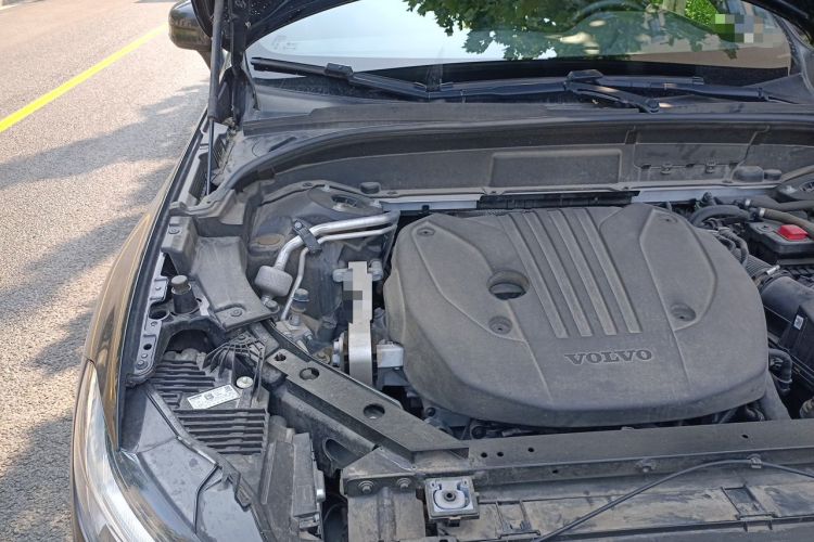 Used Volvo XC60 2024 B5 4x4 Smart Luxury Edition Engine Bay Right