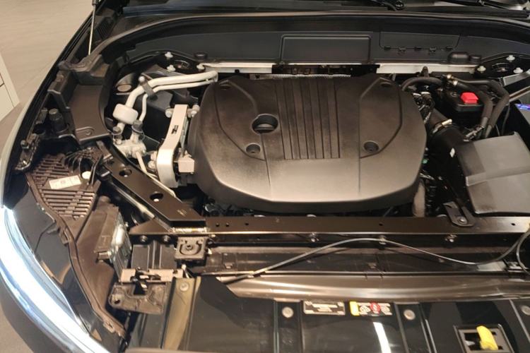 Used Volvo XC60 2024 B5 4x4 Smart Luxury Edition Engine Bay Right