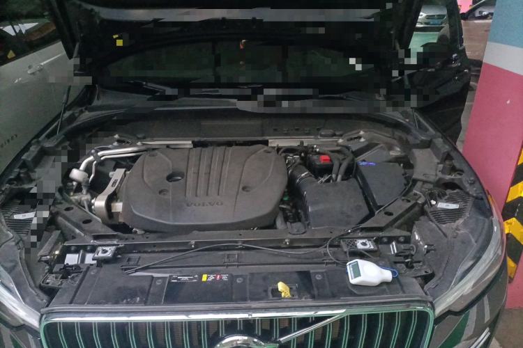 Used Volvo XC60 2024 B5 4x4 Smart Luxury Edition Engine Bay