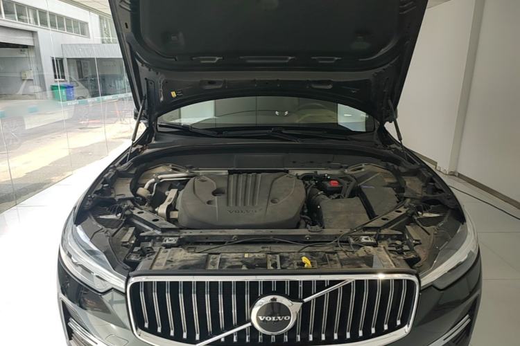 Used Volvo XC60 2024 B5 4x4 Smart Luxury Edition Engine Bay