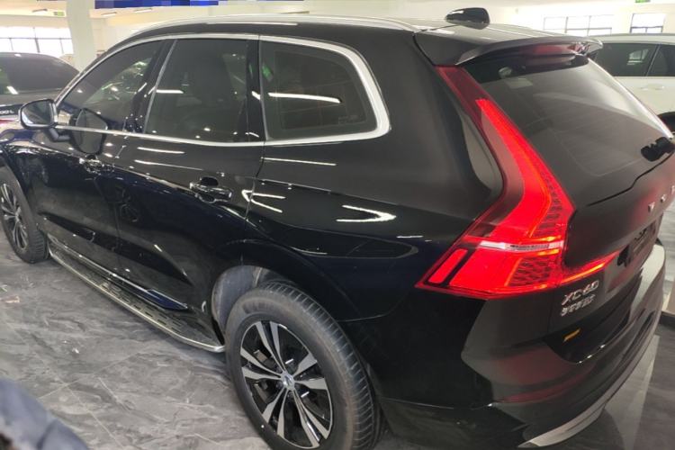 Used Volvo XC60 2024 B5 4x4 Smart Luxury Edition Exterior 2