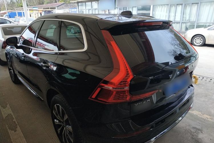 Used Volvo XC60 2024 B5 4x4 Smart Luxury Edition Exterior 2