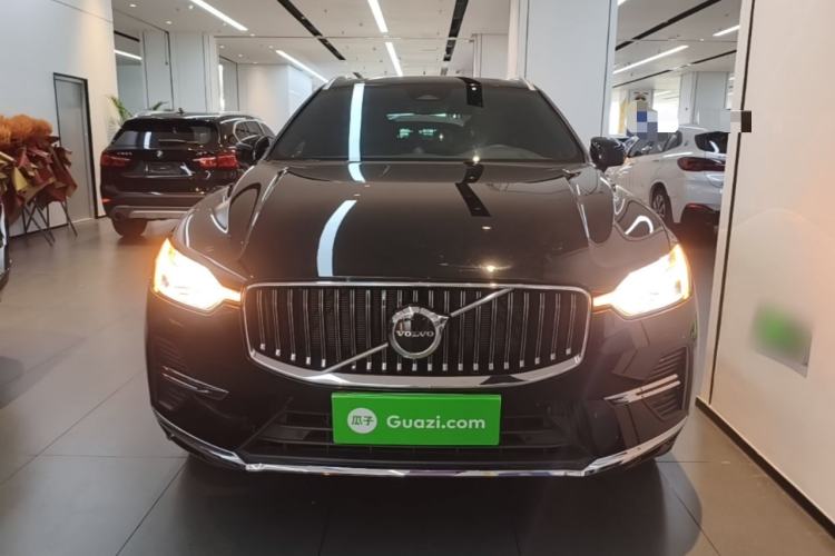 Used Volvo XC60 2024 B5 4x4 Smart Luxury Edition Front