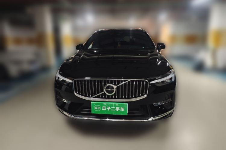 Used Volvo XC60 2024 B5 4x4 Smart Luxury Edition Front