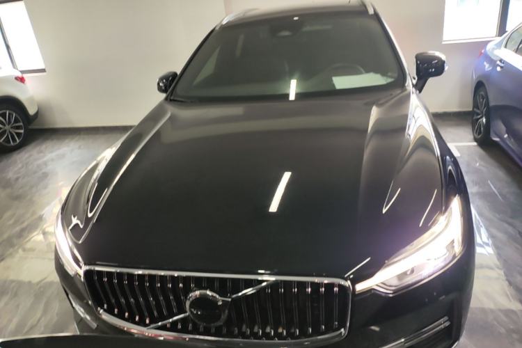 Used Volvo XC60 2024 B5 4x4 Smart Luxury Edition Front