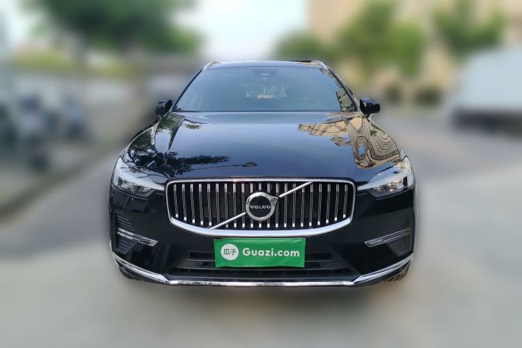 Used Volvo XC60 2024 B5 4x4 Smart Luxury Edition Front
