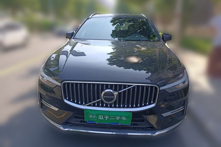 Used Volvo XC60 2024 B5 4x4 Smart Luxury Edition Front