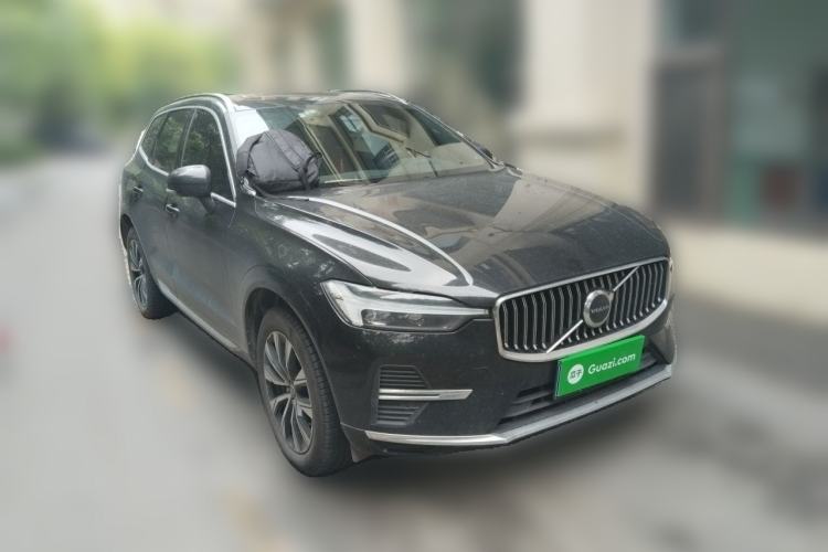 Used Volvo XC60 2024 B5 4x4 Smart Luxury Edition Front Right 45 Deg