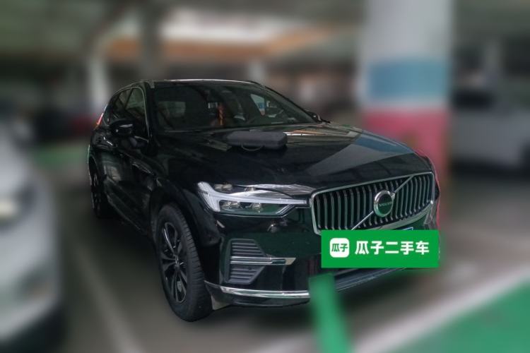 Used Volvo XC60 2024 B5 4x4 Smart Luxury Edition Front Right 45 Deg