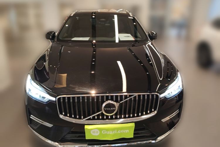 Used Volvo XC60 2024 B5 4x4 Smart Luxury Edition Front