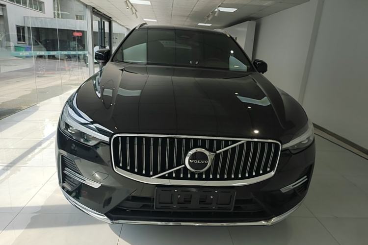Used Volvo XC60 2024 B5 4x4 Smart Luxury Edition Front