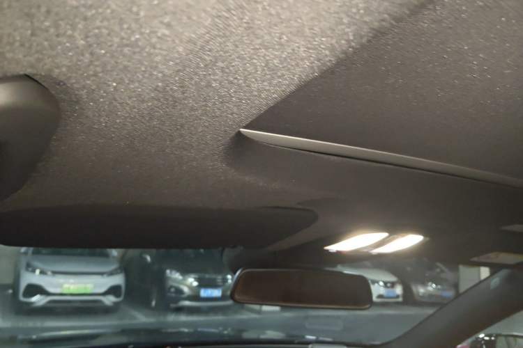 Used Volvo XC60 2024 B5 4x4 Smart Luxury Edition Headliner