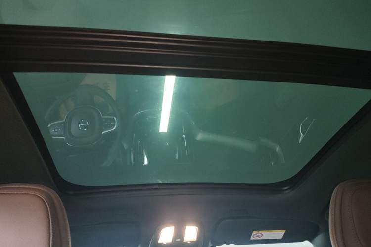 Used Volvo XC60 2024 B5 4x4 Smart Luxury Edition Headliner
