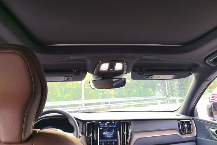 Used Volvo XC60 2024 B5 4x4 Smart Luxury Edition Headliner