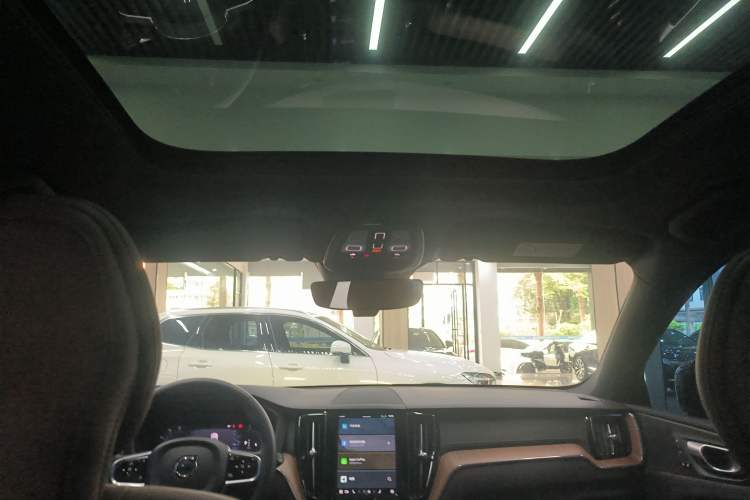 Used Volvo XC60 2024 B5 4x4 Smart Luxury Edition Headliner