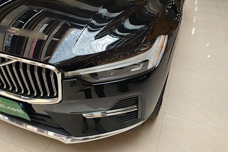 Used Volvo XC60 2024 B5 4x4 Smart Luxury Edition Left Front Headlight