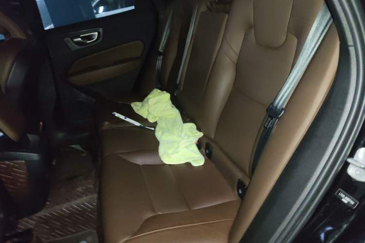 Used Volvo XC60 2024 B5 4x4 Smart Luxury Edition Left Rear Seat