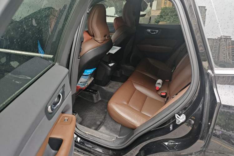 Used Volvo XC60 2024 B5 4x4 Smart Luxury Edition Left Rear Seat