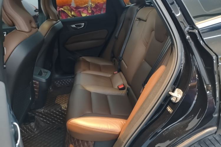 Used Volvo XC60 2024 B5 4x4 Smart Luxury Edition Left Rear Seat