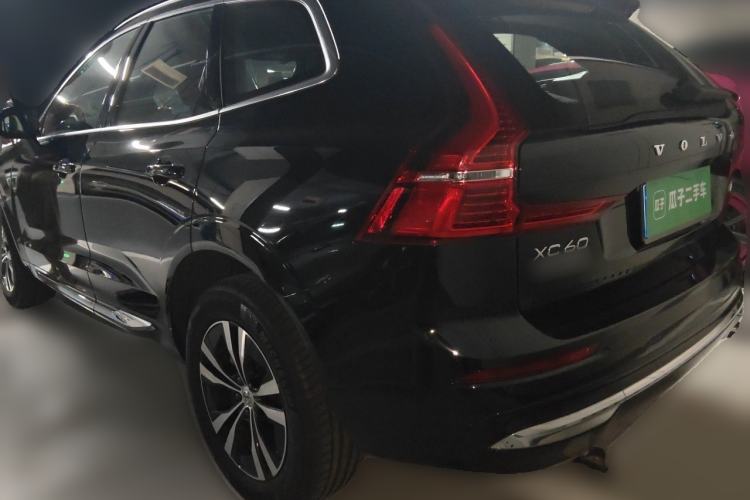 Used Volvo XC60 2024 B5 4x4 Smart Luxury Edition Rear Left 45 Deg