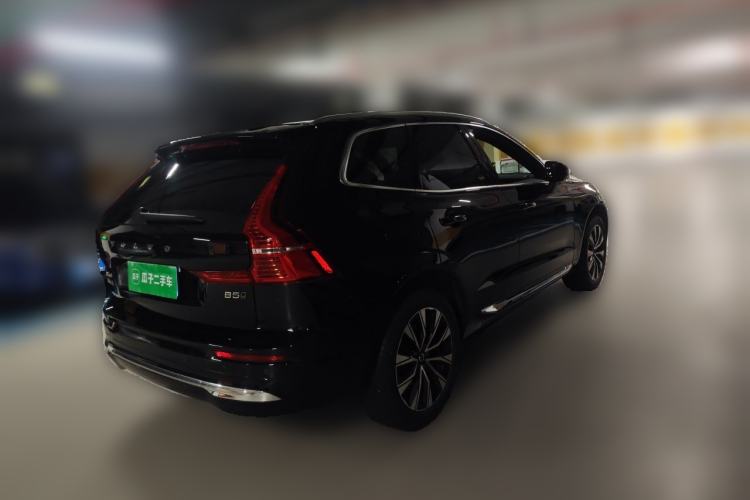 Used Volvo XC60 2024 B5 4x4 Smart Luxury Edition Rear Right 45 Deg