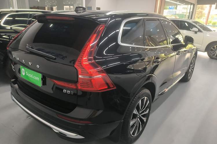 Used Volvo XC60 2024 B5 4x4 Smart Luxury Edition Rear Right 45 Deg
