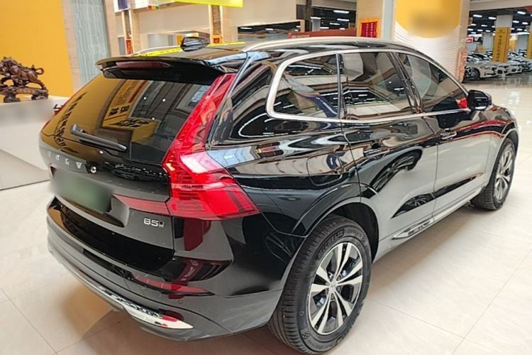 Used Volvo XC60 2024 B5 4x4 Smart Luxury Edition Rear Right 45 Deg