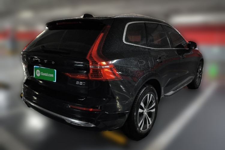 Used Volvo XC60 2024 B5 4x4 Smart Luxury Edition Rear Right 45 Deg