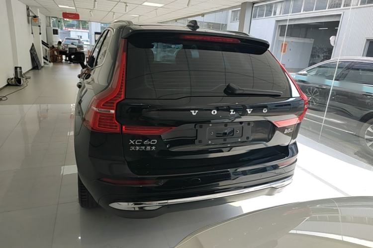 Used Volvo XC60 2024 B5 4x4 Smart Luxury Edition Rear