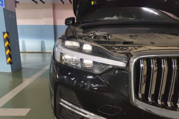 Used Volvo XC60 2024 B5 4x4 Smart Luxury Edition Right Front Headlight