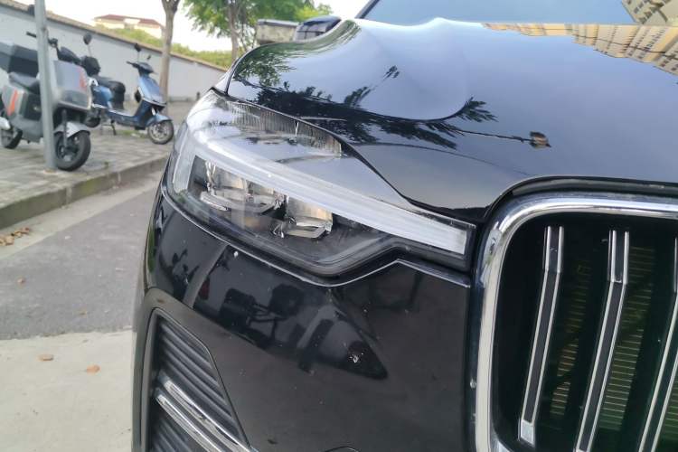 Used Volvo XC60 2024 B5 4x4 Smart Luxury Edition Right Front Headlight
