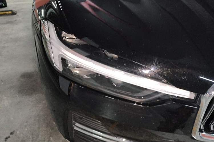 Used Volvo XC60 2024 B5 4x4 Smart Luxury Edition Right Front Headlight
