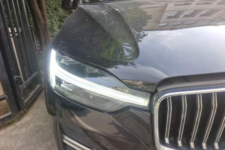 Used Volvo XC60 2024 B5 4x4 Smart Luxury Edition Right Front Headlight