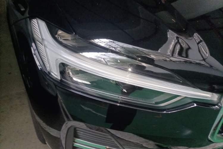 Used Volvo XC60 2024 B5 4x4 Smart Luxury Edition Right Front Headlight