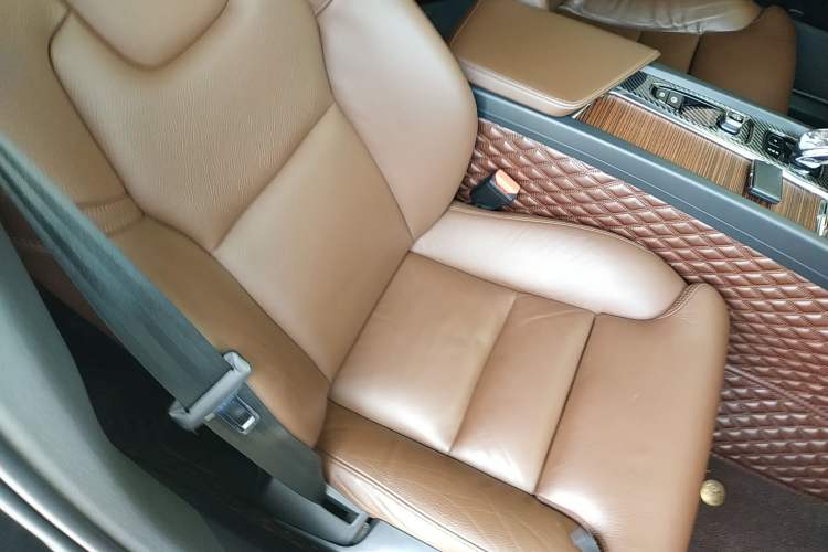 Used Volvo XC60 2024 B5 4x4 Smart Luxury Edition Right Front Seat