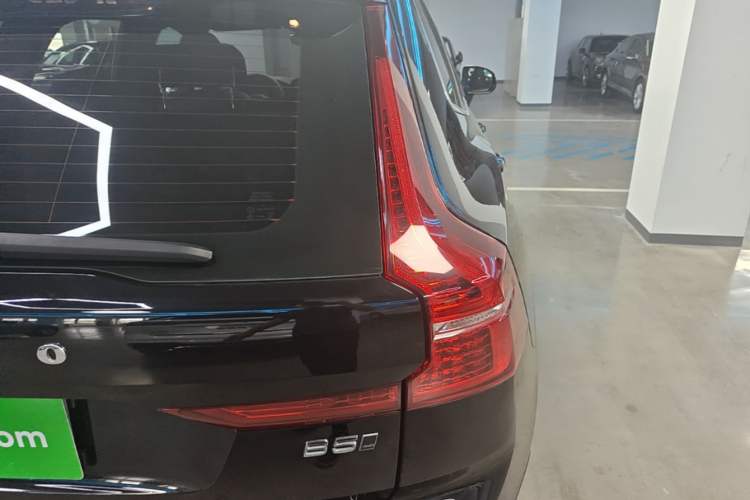Used Volvo XC60 2024 B5 4x4 Smart Luxury Edition Right Rear Taillight