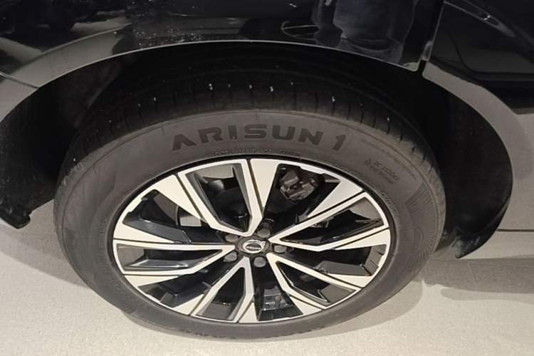 Used Volvo XC60 2024 B5 4x4 Smart Luxury Edition Right Rear Wheel Hub