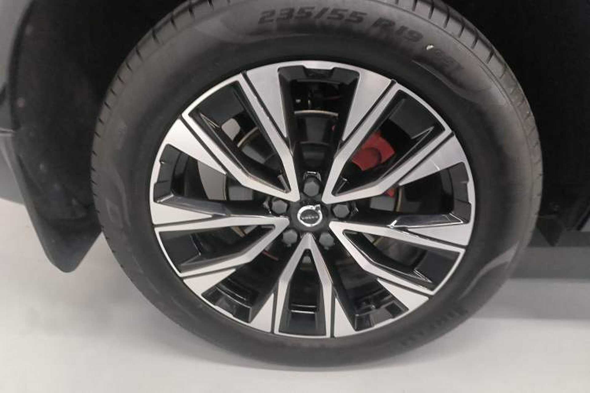 Used Volvo XC60 2024 B5 4x4 Smart Luxury Edition Right Rear Wheel Hub