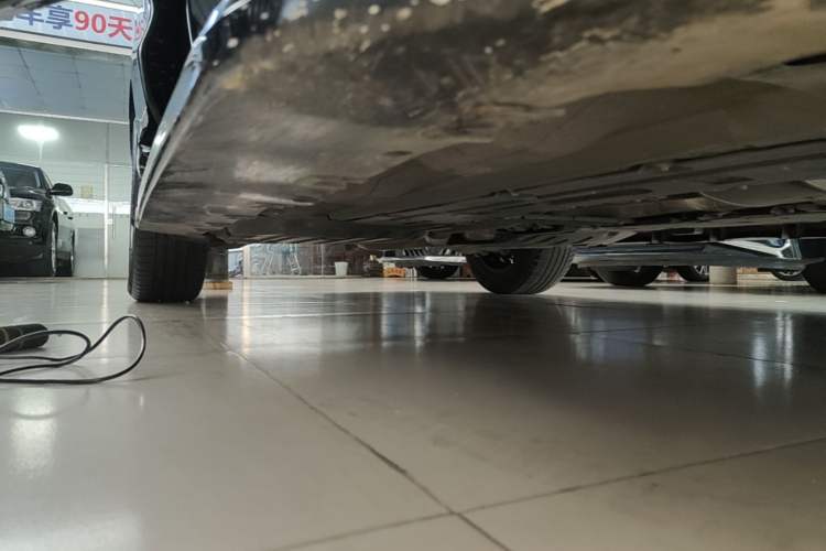 Used Volvo XC60 2024 B5 4x4 Smart Luxury Edition Right Side Sill