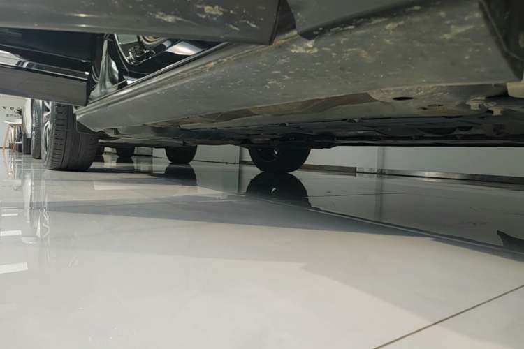 Used Volvo XC60 2024 B5 4x4 Smart Luxury Edition Right Side Sill