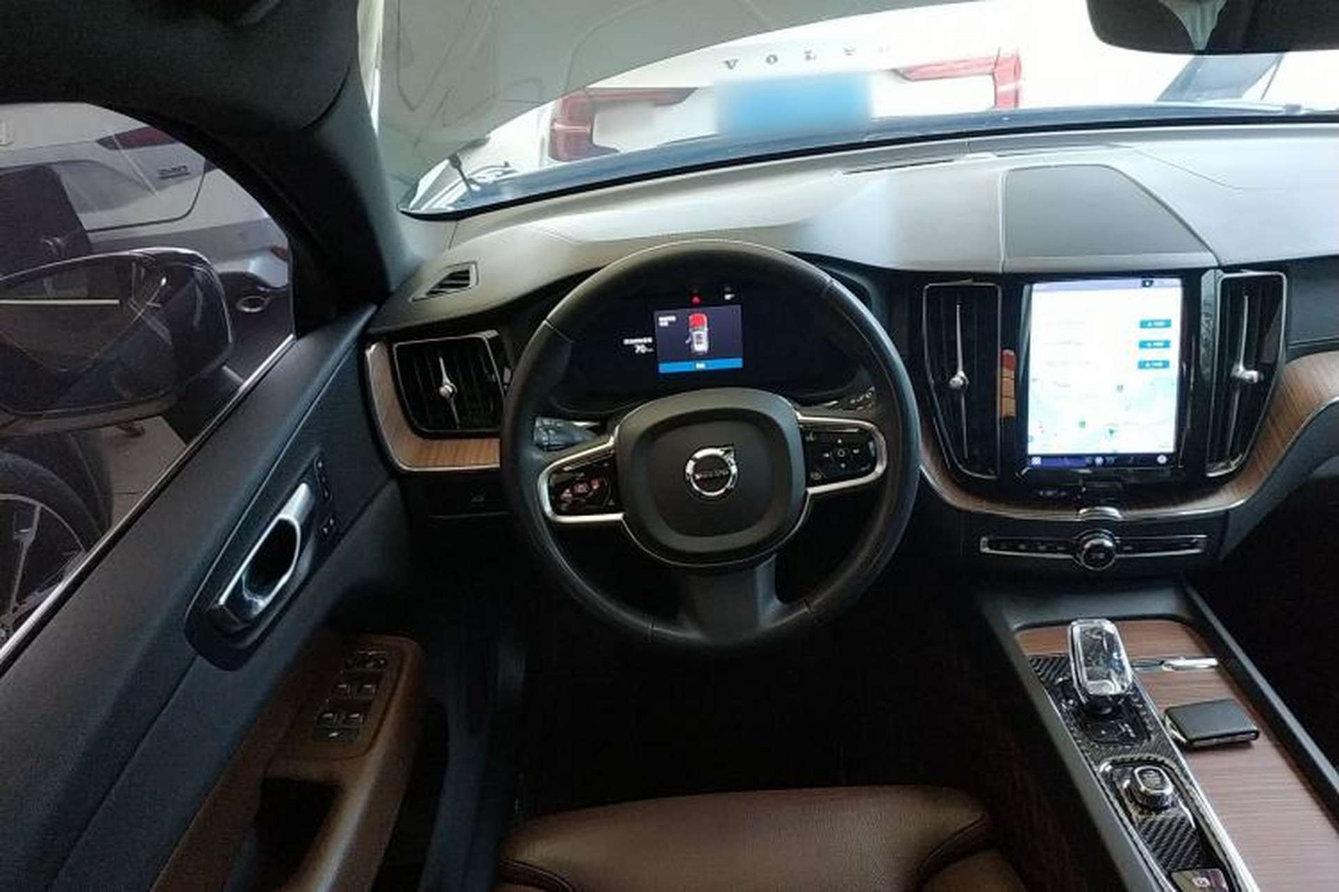Used Volvo XC60 2024 B5 4x4 Smart Luxury Edition Steering Wheel