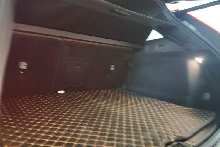 Used Volvo XC60 2024 B5 4x4 Smart Luxury Edition Trunk