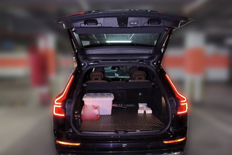 Used Volvo XC60 2024 B5 4x4 Smart Luxury Edition Trunk