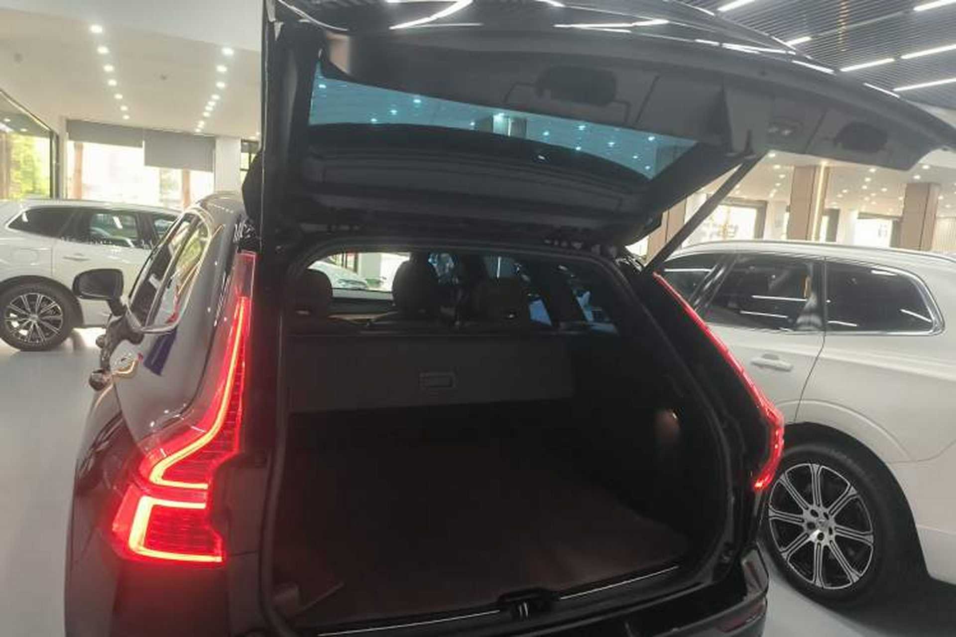 Used Volvo XC60 2024 B5 4x4 Smart Luxury Edition Trunk