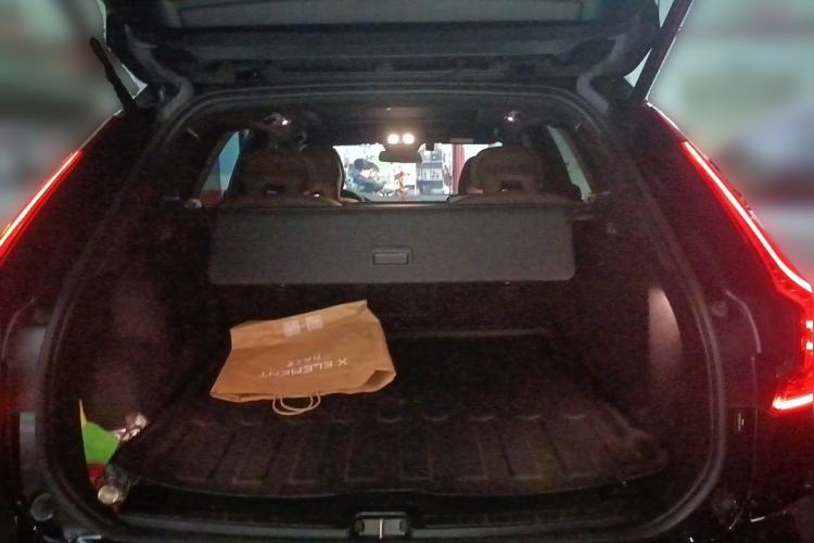 Used Volvo XC60 2024 B5 4x4 Smart Luxury Edition Trunk